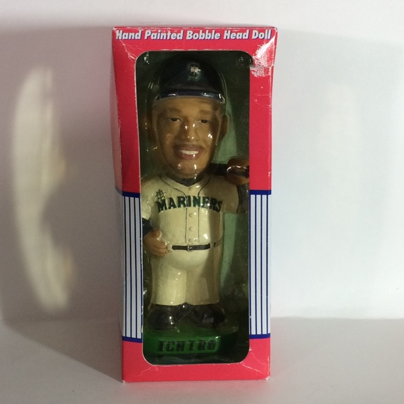 Ichiro Suzuki 2001 Bobble Head Doll White Jersey - Picture 2 of 8
